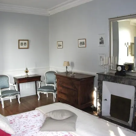 Chateau De Belle-vue Bed and Breakfast *
