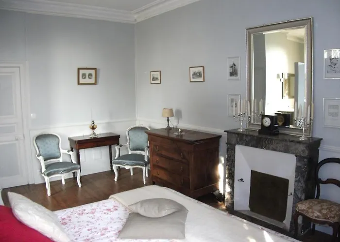 Château De Belle-vue Couette-café *